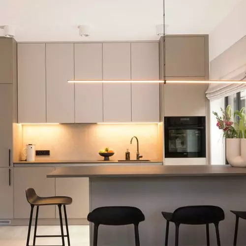 How to design a designer kitchen that is practical to use?