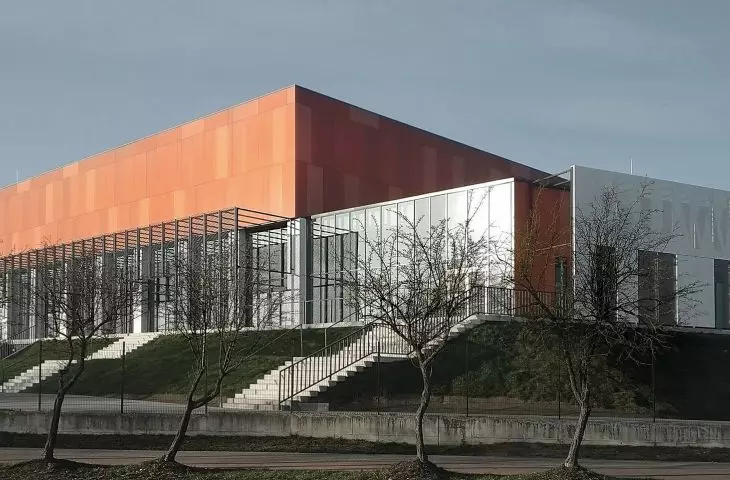 Włókno-cement – naturalnie na dachy i elewacje