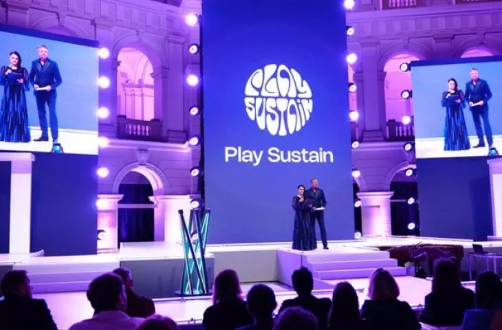 Marek Lorens i Led Labs podczas konkursu Designers Play Sustain 2024