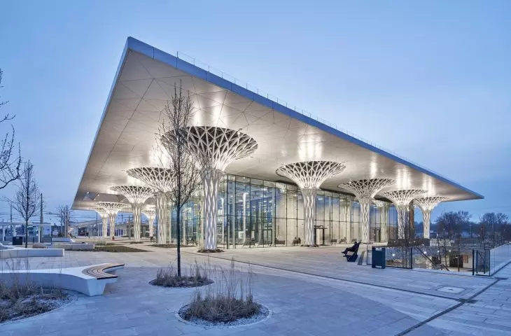 Lublin train station: bright, comfortable, safe