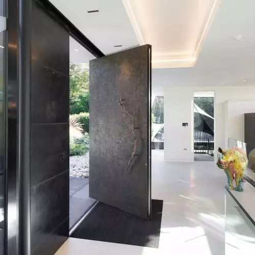 RK Pivot Doors - The art of creating stunning entrances