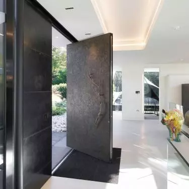 Drzwi RK Pivot Doors – Sztuka kreowania zachwycających wejść