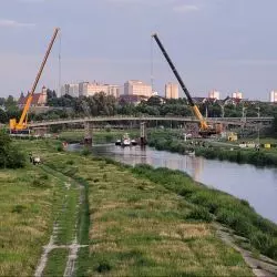Mosty Berdychowskie, Poznań - przeprawa przez Wartę, widok od północy z mostu Chrobrego w stronę Rataj
