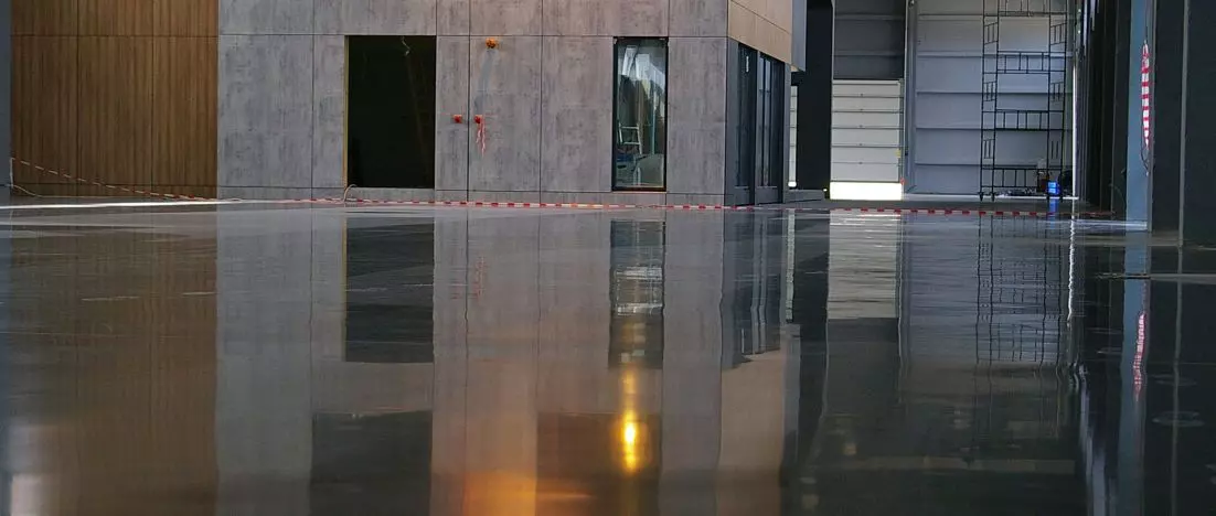 Industrial flooring - halls, warehouses, garages, pavements, galleries, cafes and apartments