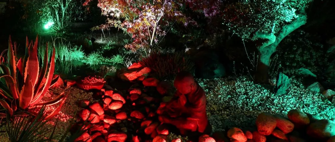 Install garden lighting without using tools