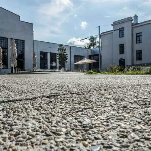 CEMEX - Modern paving around residential buildings