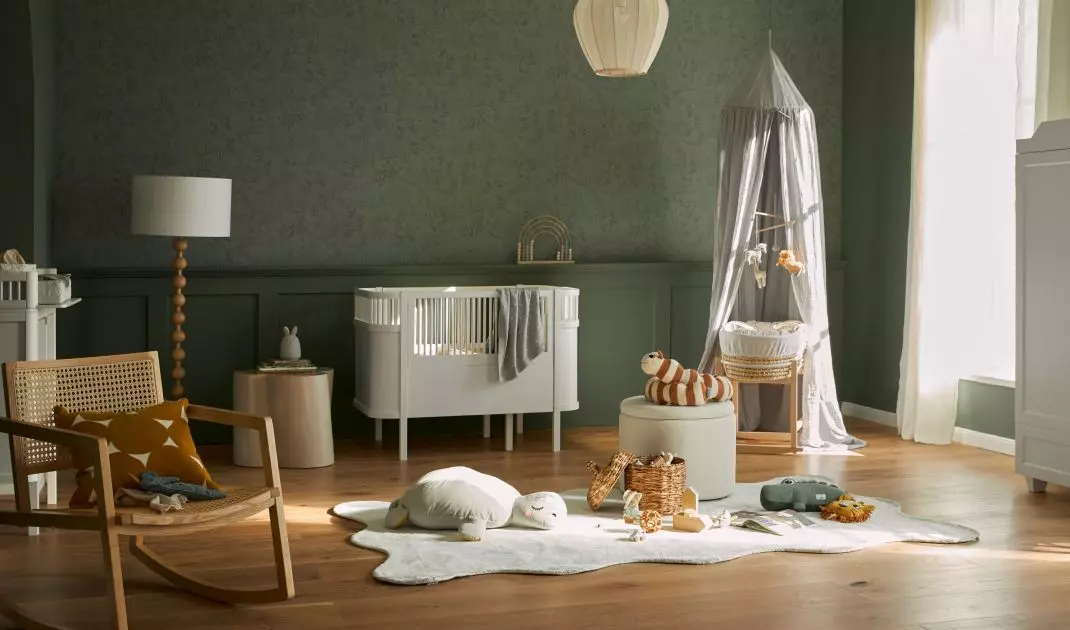 Arranging a room for a newborn baby can be a challenge