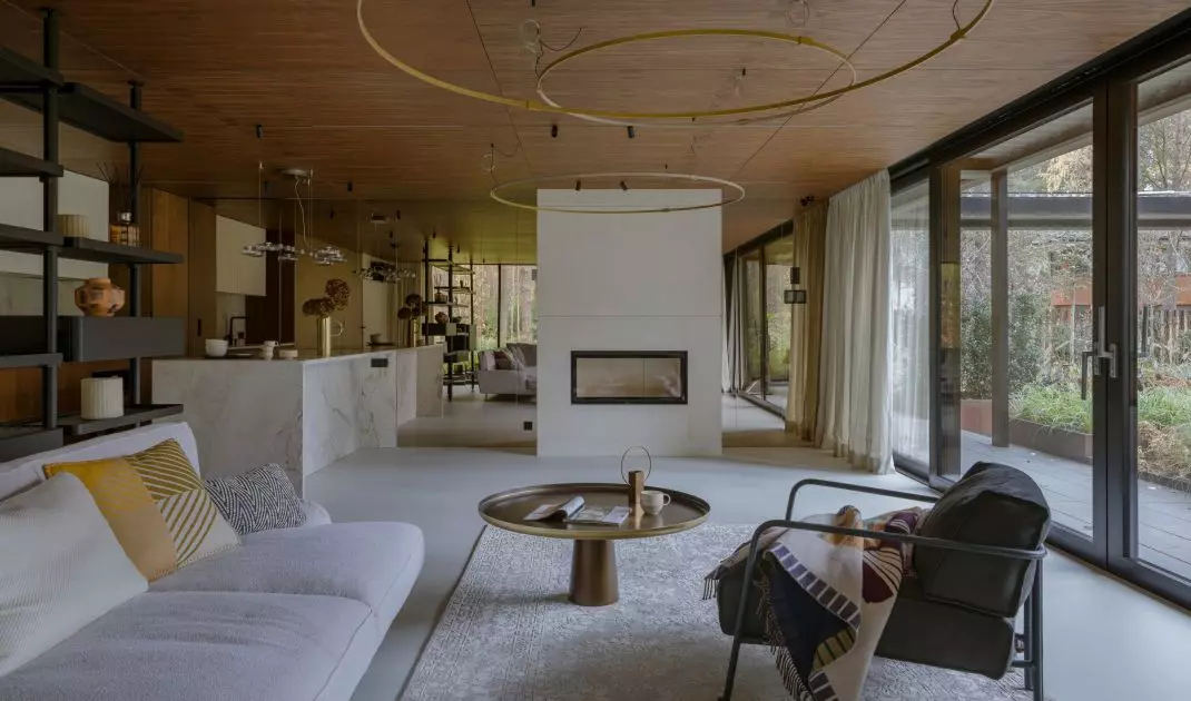 A cabin in the woods inspired by a yacht