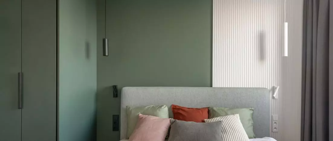 How to apply color in an apartment? Two examples from Szydlik Interiors