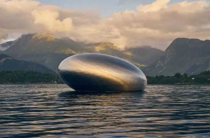 Salmon Eye: floating small architecture in Norway