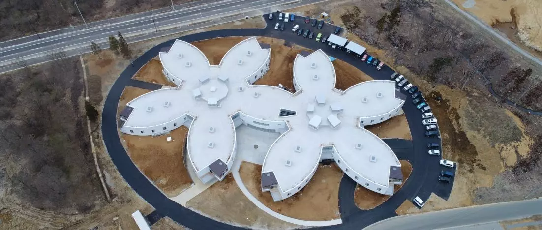 Sakuragien—a nursing home for seniors. Geriatric architecture in cherry blossoms