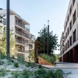 Drugi etap Gdynia Waterfront. Po prawej część biurowa, po lewej - mieszkaniowa