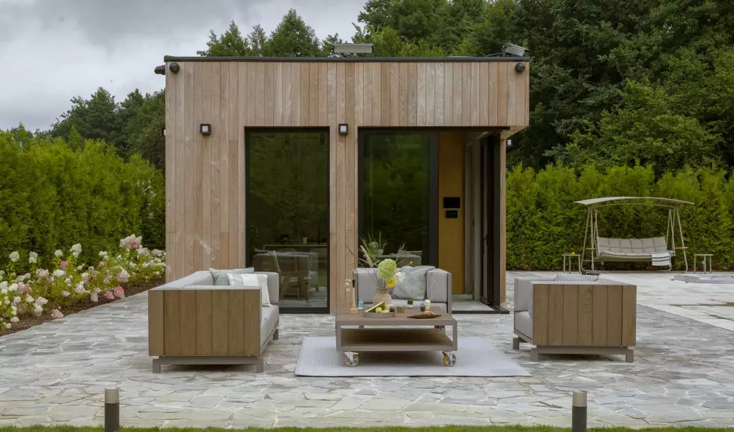 Summer house with swimming pool and sauna