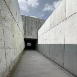 Centrum Obsługi Odwiedzających Państwowe Muzeum Auschwitz-Birkenau w Oświęcimiu