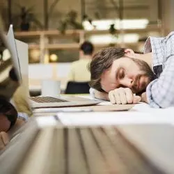 Jak firmy architektoniczne eksperymentują z czterodniowym tygodniem pracy?