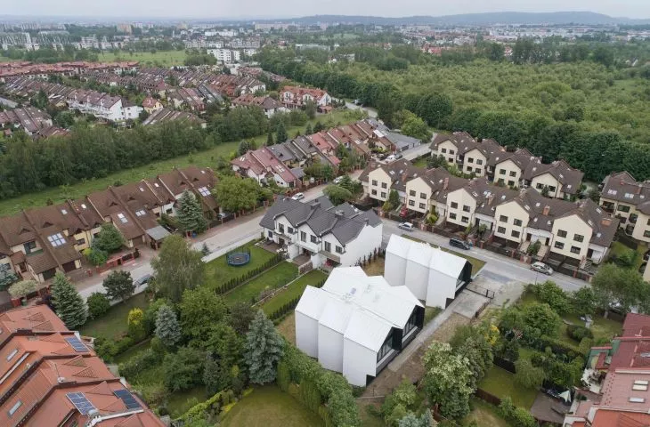Domy ze skrzelami? Pracownia Superhelix zaprojektowała osiedle pod Krakowem