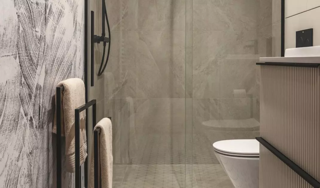 Bathroom in modern classic style