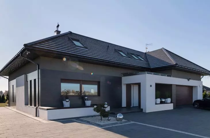 Nowoczesny, czyli jaki? Jak współcześnie postrzegamy rolę dachu w architekturze domu