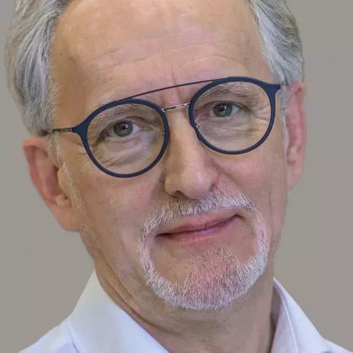 Rozmowa z profesorem Tadeuszem Pietrzkiewiczem – jurorem konkursu ZAMIESZKANIE