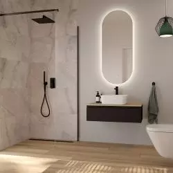 32404300 Hadsel bateria umywalkowa stojąca wysoka, czarny mat. 42540000 Hadsel zestaw miska WC wisząca PureRim z powłoką SmartClean z deską wolnoopadającą, biały. 40807000 Hadsel umywalka nablatowa kwadratowa z powłoką SmartClean biała. 64114000 Nordlis l
