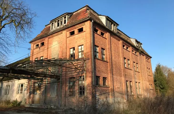 The past enchanted in the walls. A new chapter of the mill on the Molstova River