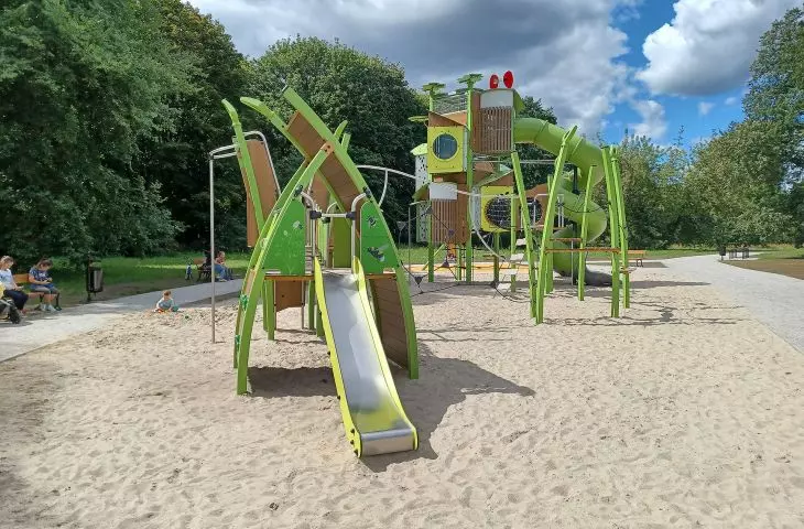 Support for architects and local government units in the design and implementation of playgrounds