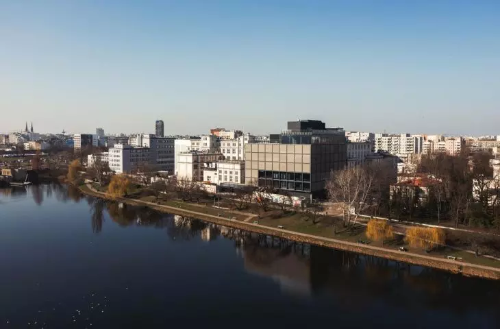 Warszawa i fabryka czekolady. Jak ten „słodki” budynek odmieni Kamionek?