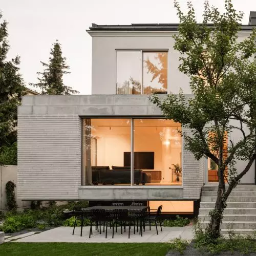 Subtle change - modernization of a 1970s house in Sadyba