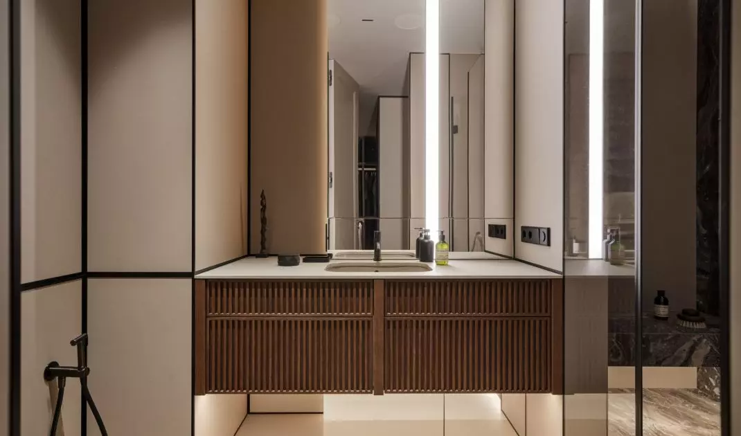 Bathroom in modern classic style