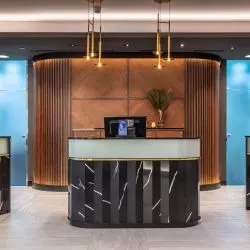 Lobby hotelu Radisson Blu