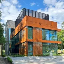 Budynek naukowo-badawczy Krajowego Centrum Zaawansowanych Analiz Obrazowania w Naukach Biologicznych i Biomedycznych w Mikołajkach