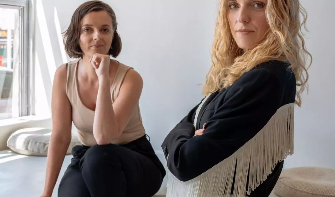 Karolina Augustyn i Monika Cieplak z pracowni Ładny Kwadrat