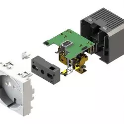Wbudowane moduły Wi-Fi i Bluetooth zapewniają łatwe połączenie gniazdka z aplikacją