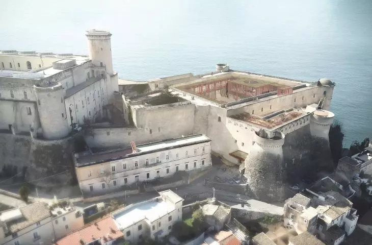 Modernity within the walls of history. The transformation of Castello di Gaeta