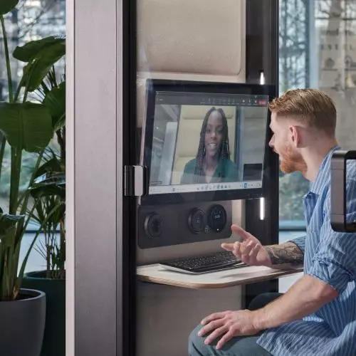 Two new acoustic booths from the hushFree line for individual work