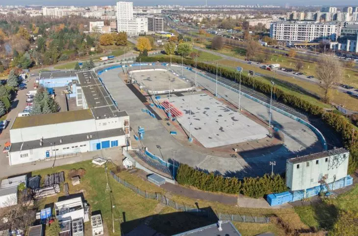 Konkurs na projekt hali toru łyżwiarskiego i dwóch hal lodowych dla Ośrodka Stegny w Warszawie