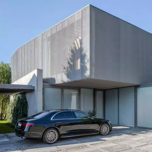 Dom z Boxem – nowoczesna architektura z efektowną bryłą