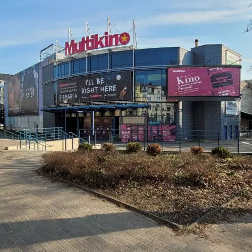 Burzą kino z lat 90. Pierwsze takie w Polsce