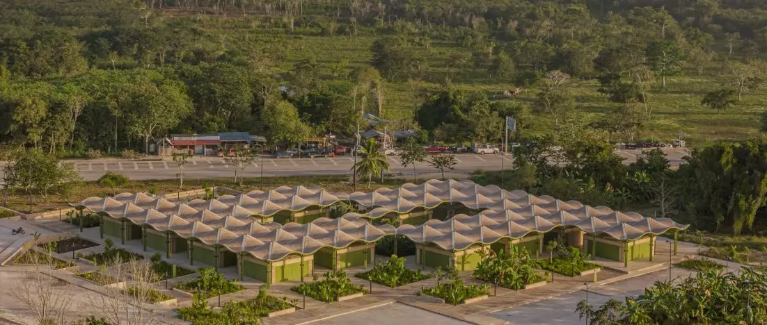 Trade in the shadow of the Maya: Yucatan market relies on tradition