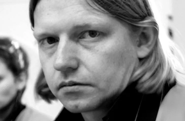 „Największym problemem współczesnych osiedli są płoty”. Rozmowa z Szymonem Januszewskim