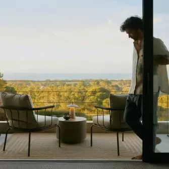 Stylowe inspiracje na balkon i taras – zobacz, jak urządzić swoją przestrzeń outdoorową