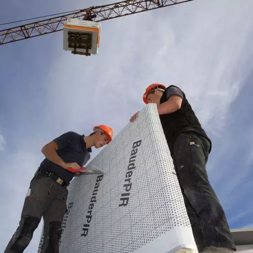 BauderECO i BauderPIR Plus – innowacyjne technologie w termoizolacji dachów płaskich i stromych