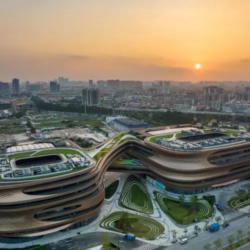 Chiński odpowiednik Apple Park? Infinitus Plaza to high-tech zen z widokiem na przyszłość