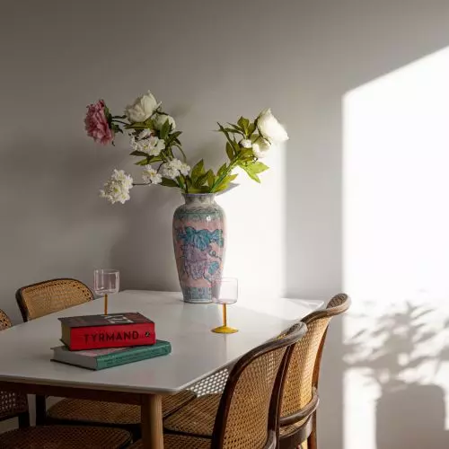 Stylowe, kobiece, perfekcyjnie zaprojektowane – tylko 36 m², a efekt jak z Paryża