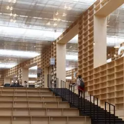 Biblioteka przy Akademii Sztuk Pięknych w Musashino