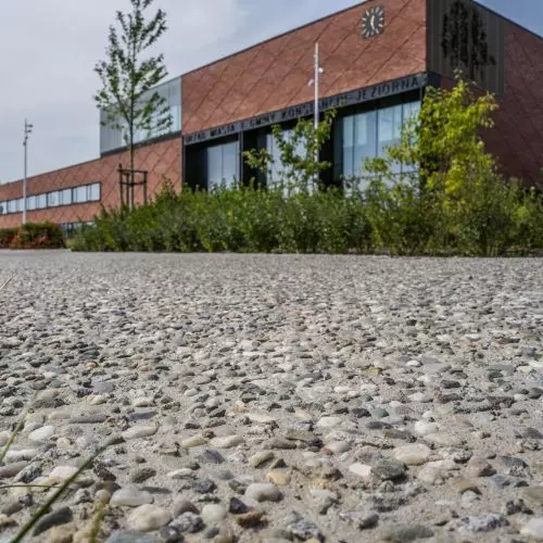 Unusual architecture, unusual paving - large format concrete