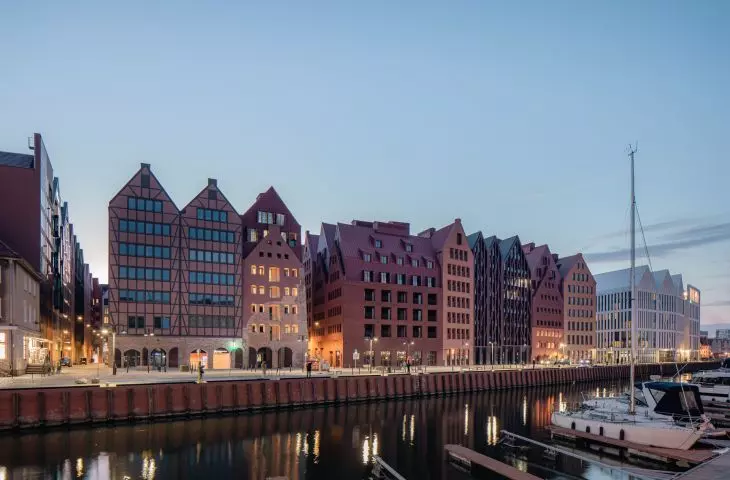 Nagroda w kategorii „Architektura przestrzeni dziedzictwa” i Wyróżnienie w kategorii „Budynek mieszkalny wielorodzinny”