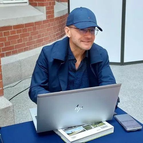 Less poetry, more practice! The first lectures of Robert Konieczny are behind us