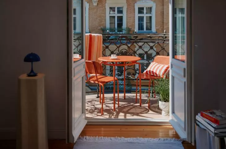 Small space, great potential: how to decorate a balcony for summer with ideas