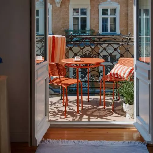 Small space, great potential: how to decorate a balcony for summer with ideas